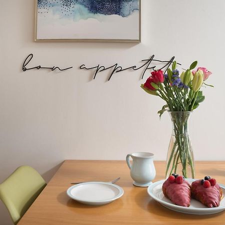 Apres Beach Apartment Sleeps 4 펜젠스 외부 사진