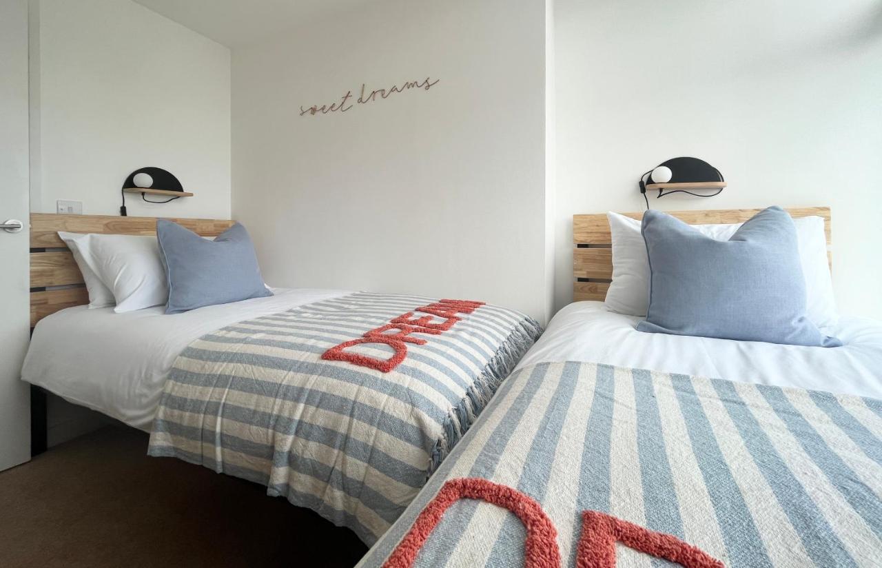 Apres Beach Apartment Sleeps 4 펜젠스 외부 사진