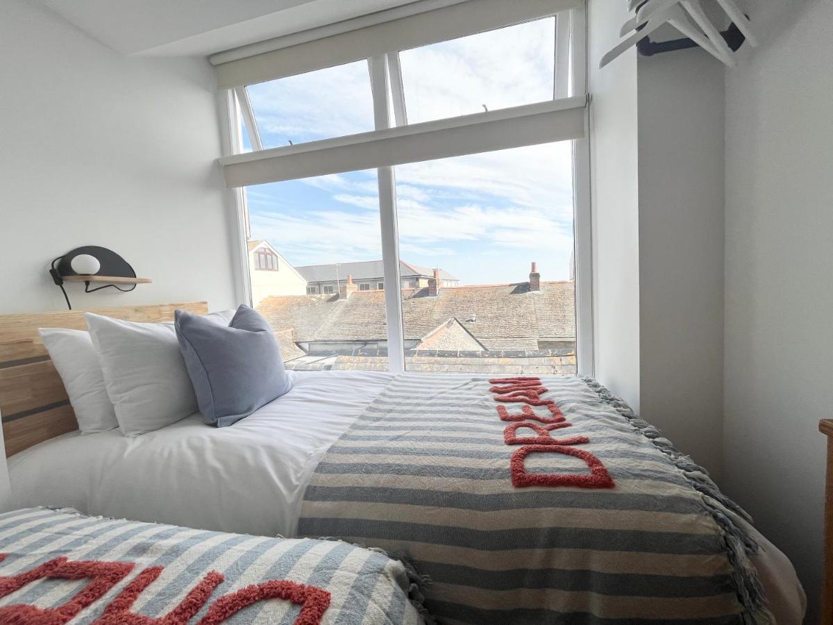 Apres Beach Apartment Sleeps 4 펜젠스 외부 사진