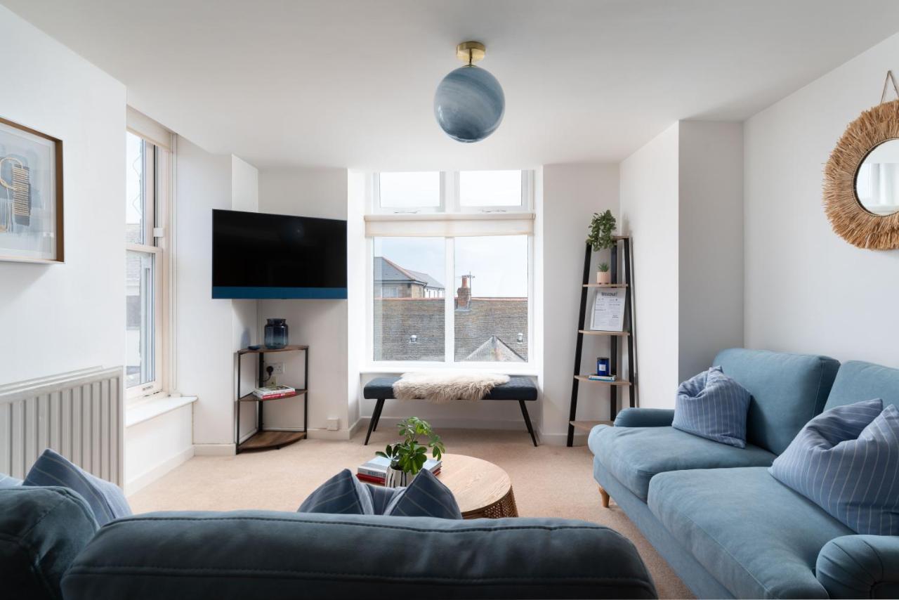Apres Beach Apartment Sleeps 4 펜젠스 외부 사진