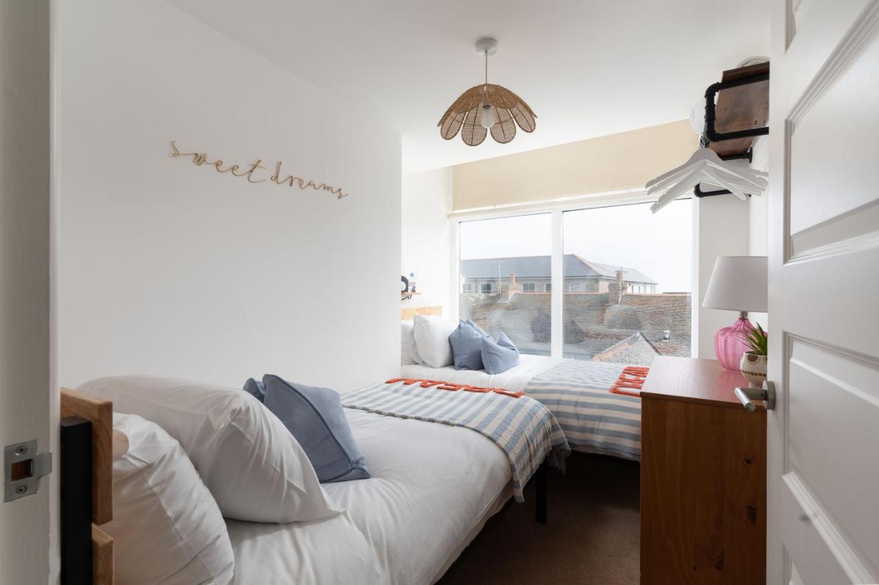 Apres Beach Apartment Sleeps 4 펜젠스 외부 사진